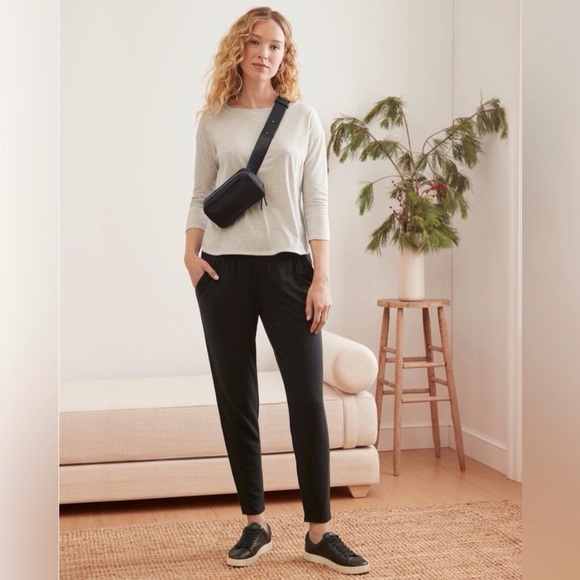 Garnet Hill Black Perfect Travel Lounge Jogger Pants - Picture 9 of 9